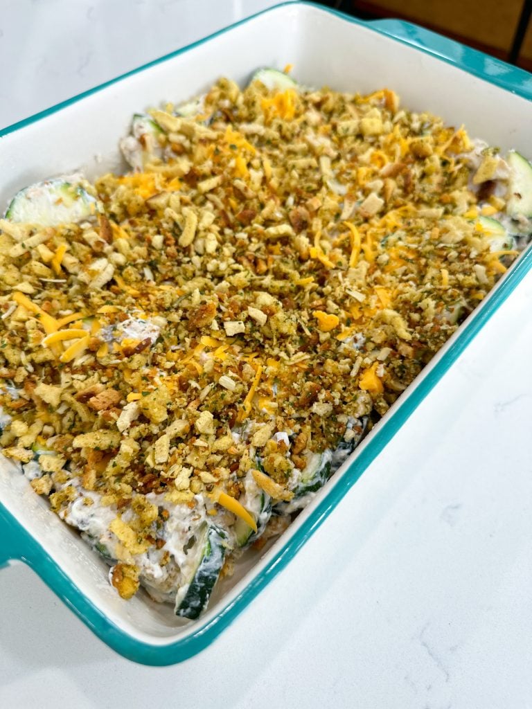 Chicken Stuffing Casserole with Zucchini - Julia Pacheco