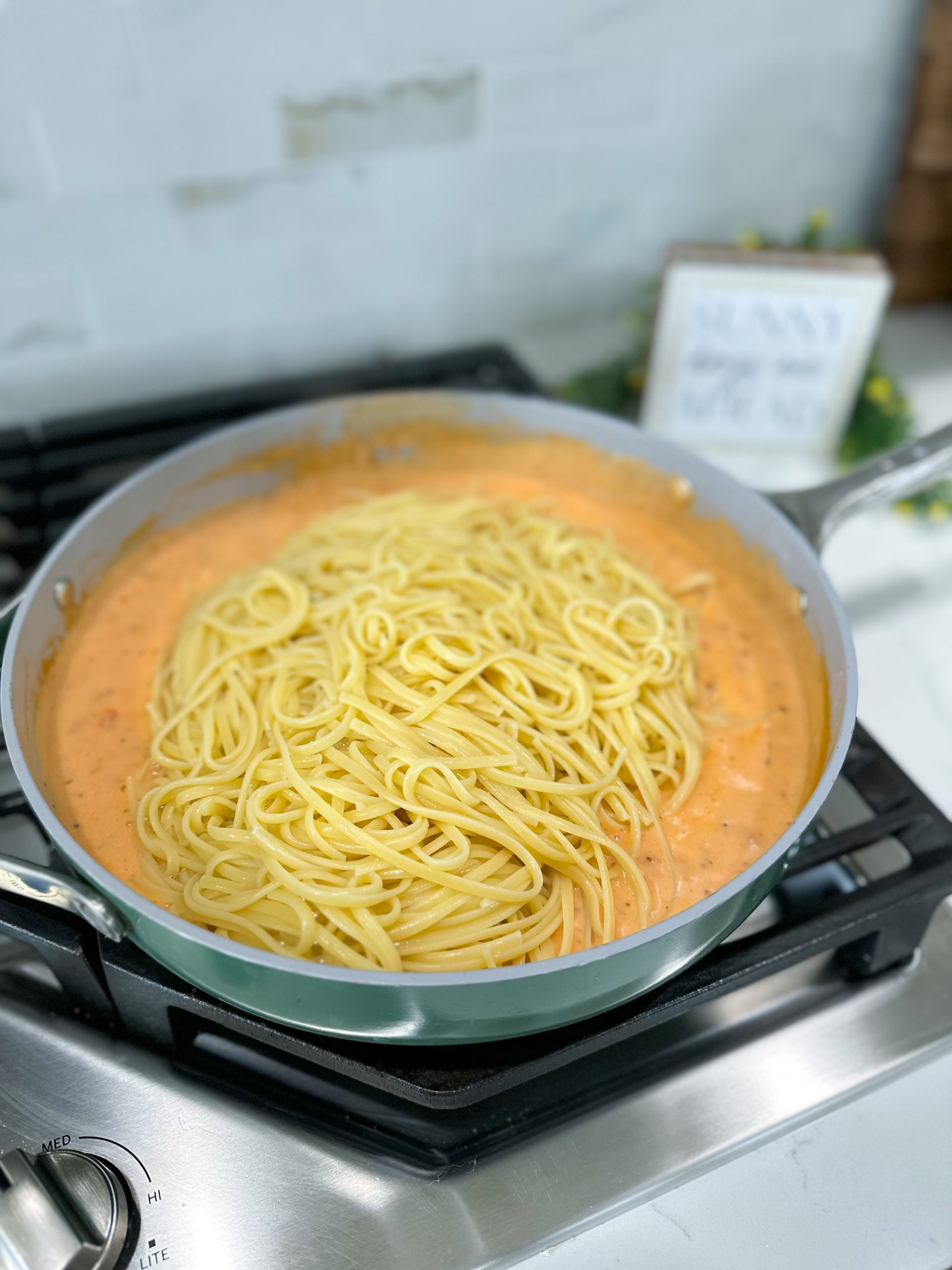 Fettuccine noodles tossed in creamy bacon sauce