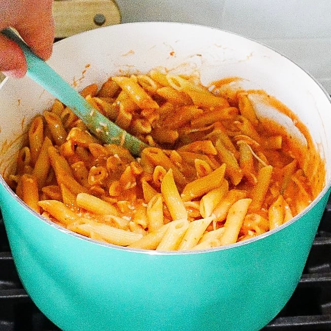 Cheese melting into sauce for one pot creamy pasta
