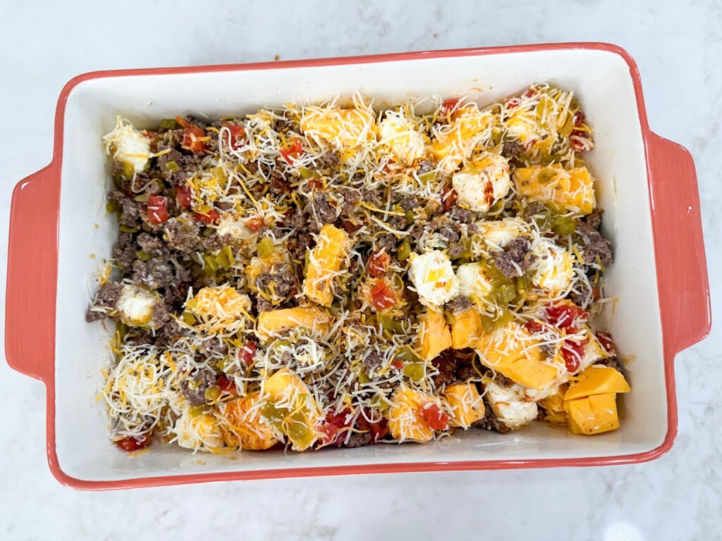 queso ingredients mixed together