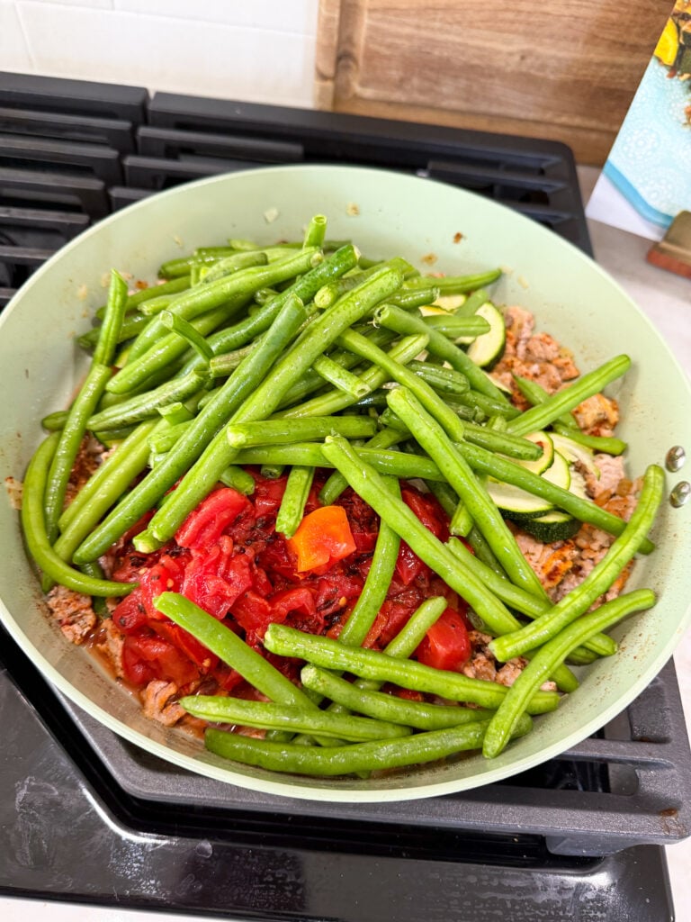 cook fresh veggies with turkey