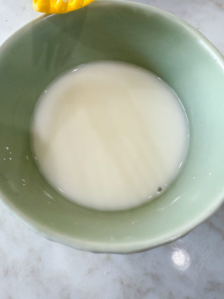 Easy sauce thickener